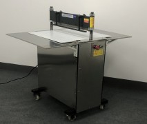 TN1028-E   自動花邊裁切機(花邊或直邊）